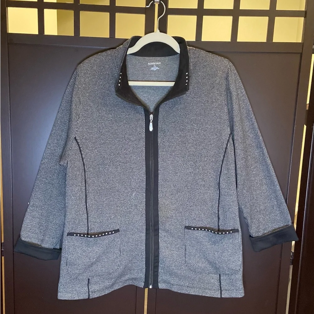 Allison Daley jacket - Picture 3 of 9